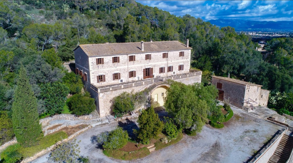 SON ROCA - ÉNORME VILLA AVEC CONSTRUCTION DE HAUTE QUALITÉ ET TERRAIN IDYLLIQUE